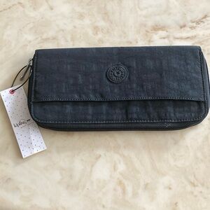 Kipling travel document bag